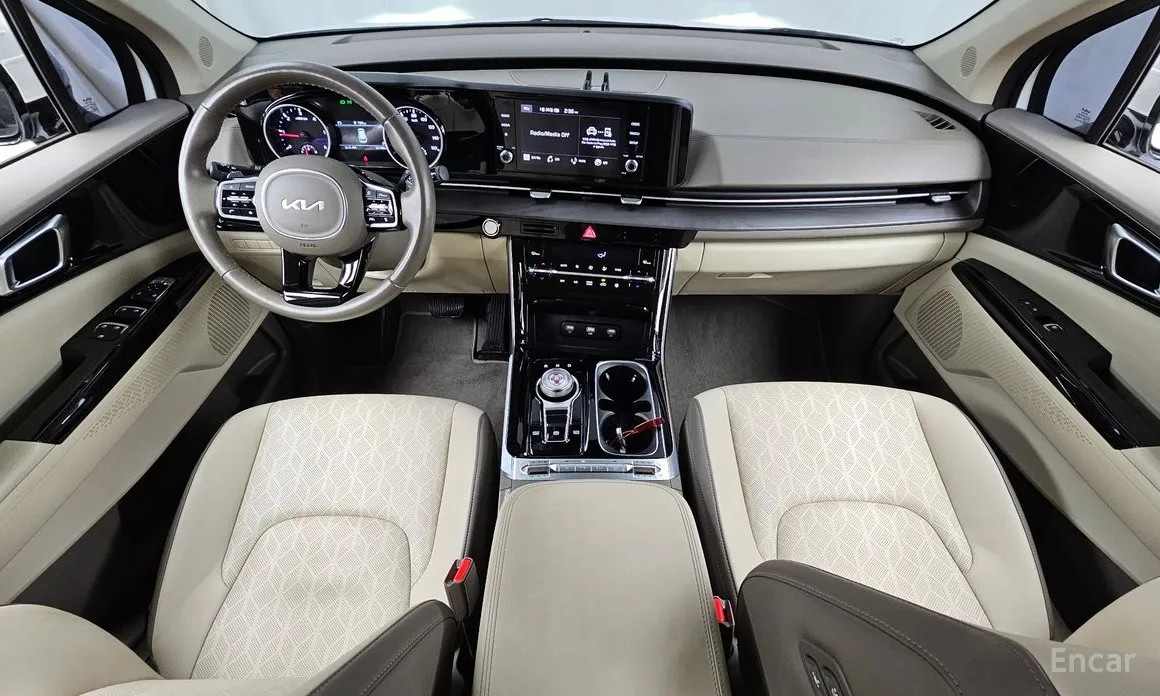 Фото 7 - Kia Carnival