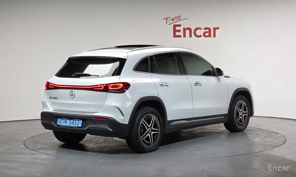 Фото 2 - Mercedes-Benz EQA