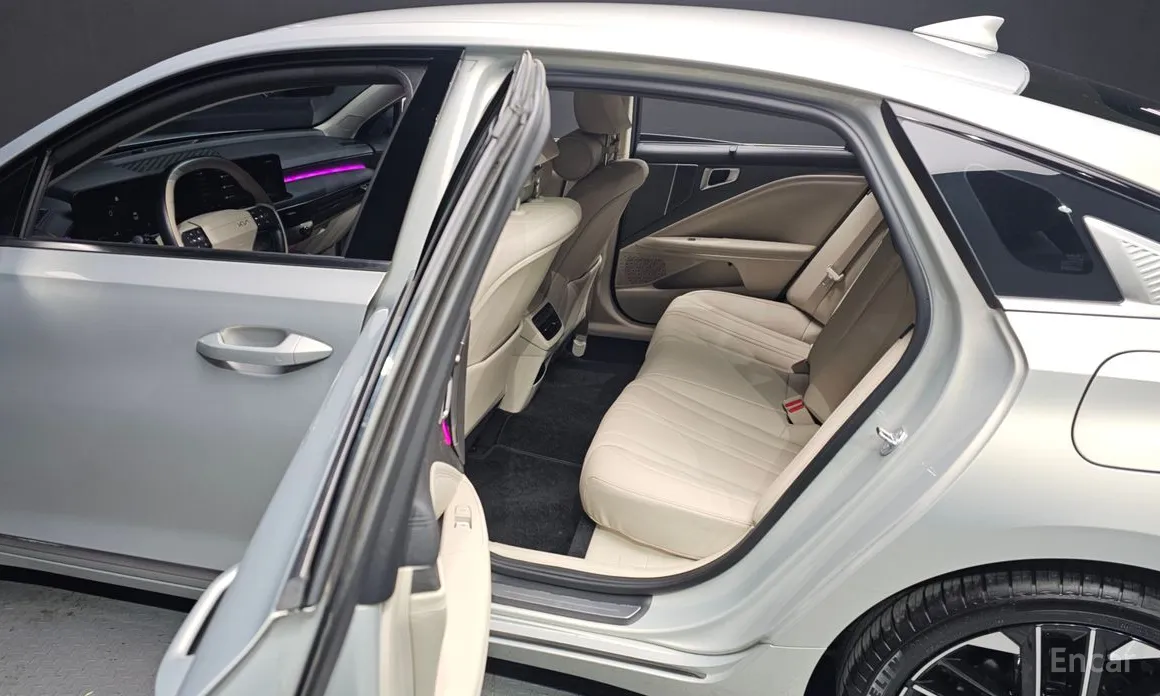 Фото 13 - Kia K8