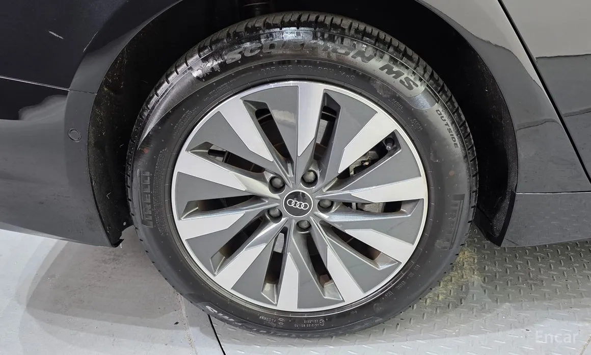 Фото 5 - Audi A6