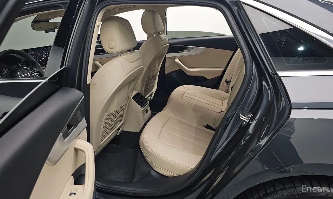 Фото 13 - Audi A4