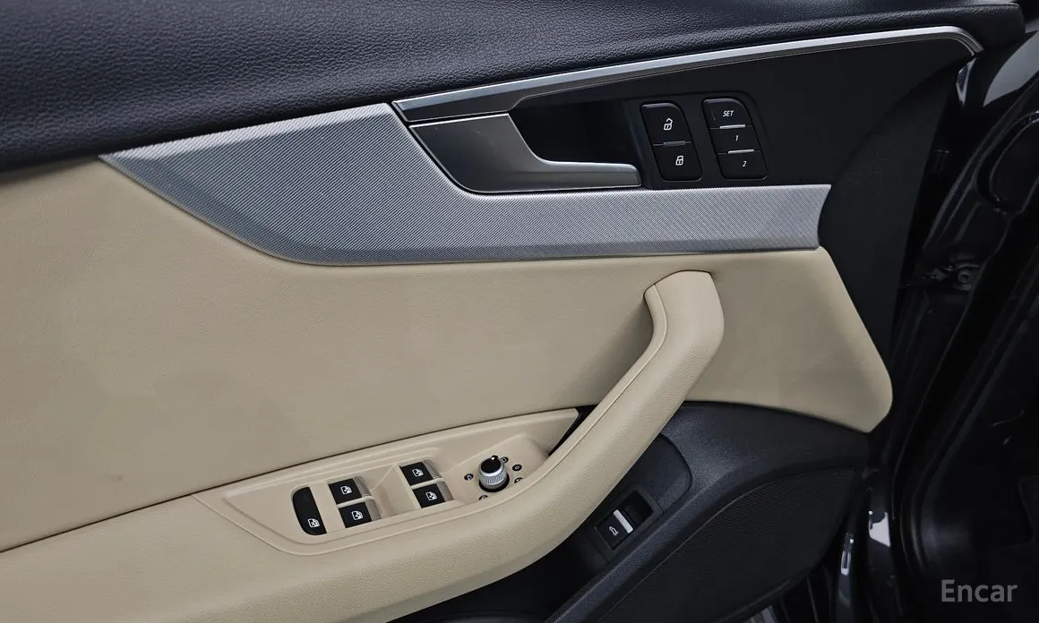 Фото 17 - Audi A4