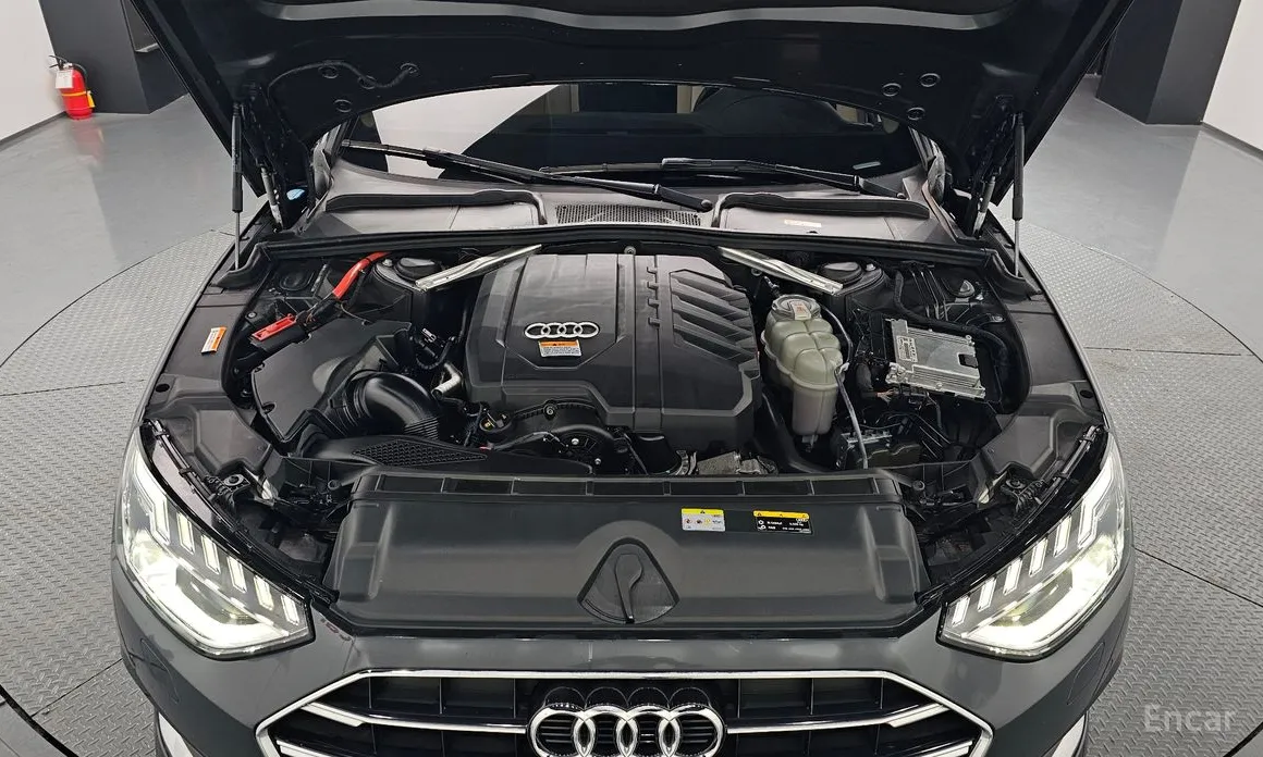 Фото 6 - Audi A4