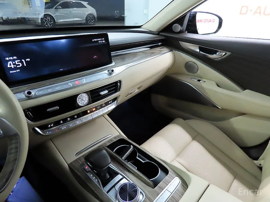 Фото 12 - Kia K9