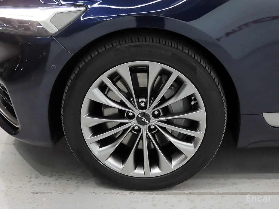 Фото 20 - Kia K9