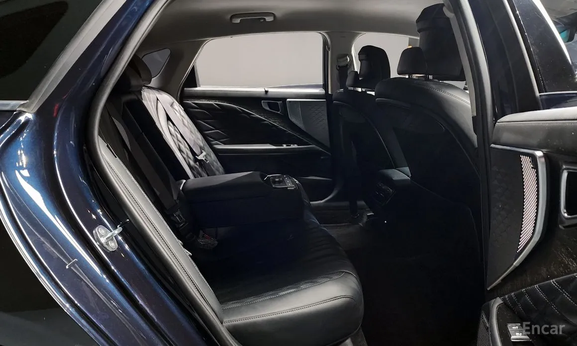 Фото 12 - Kia K8