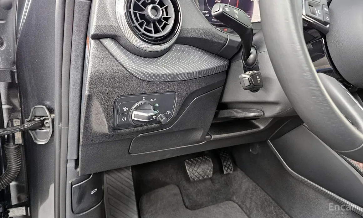 Фото 16 - Audi Q2