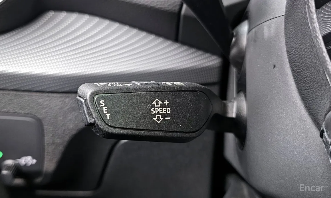 Фото 18 - Audi Q2