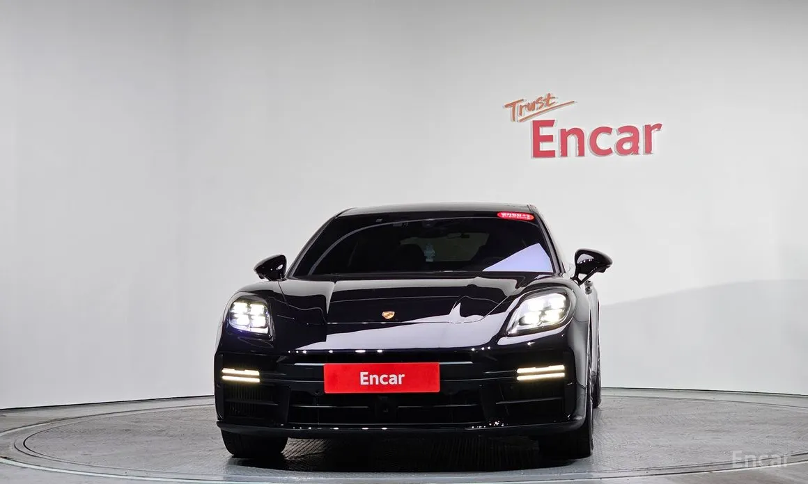 Фото 3 - Porsche Panamera