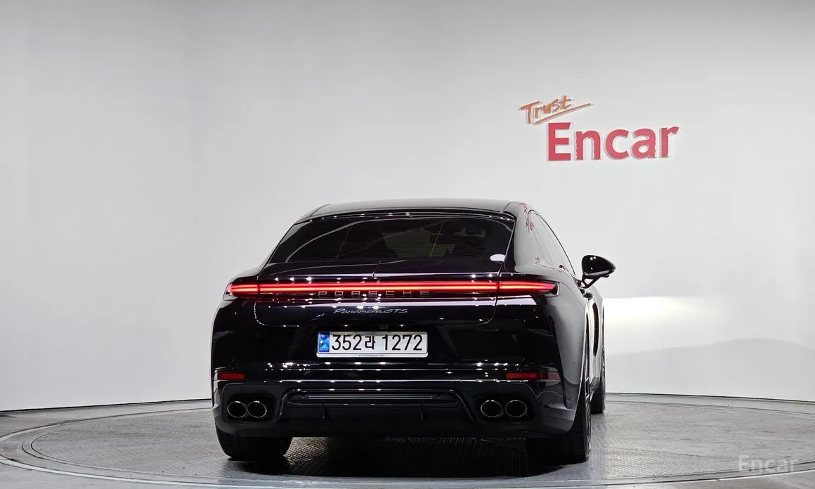 Фото 4 - Porsche Panamera