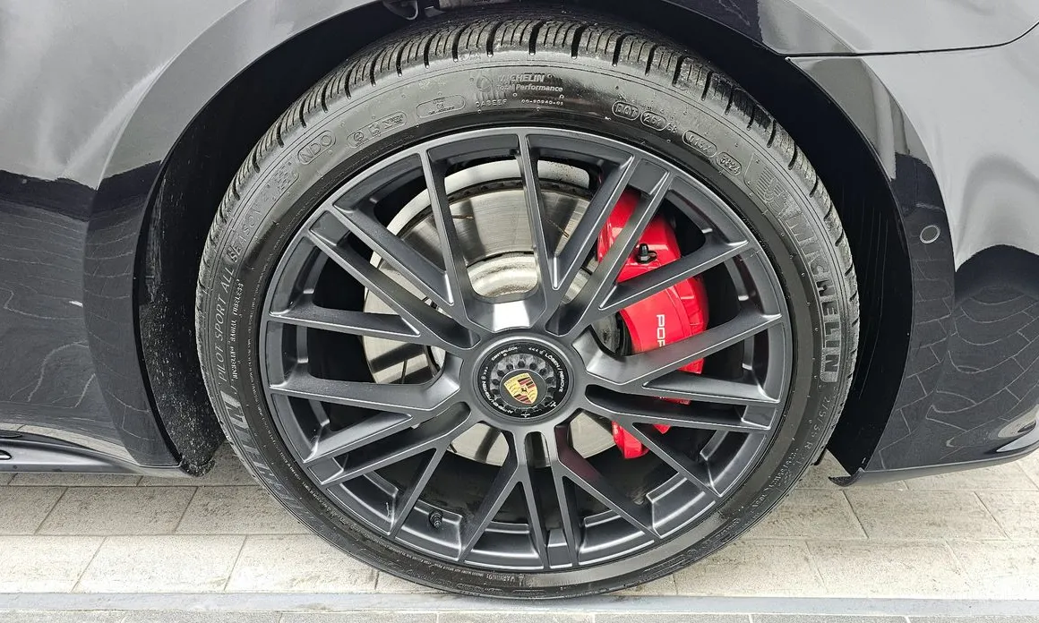 Фото 5 - Porsche Panamera