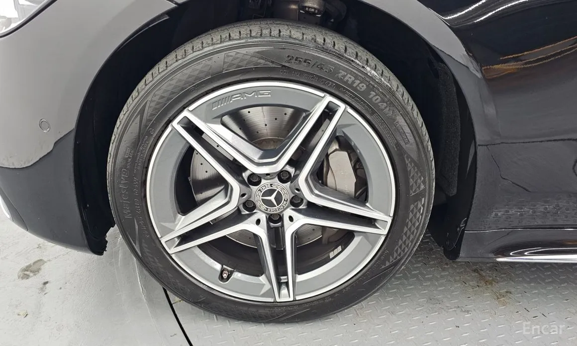 Фото 5 - Mercedes-Benz S-Class