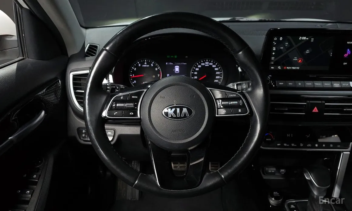 Фото 13 - Kia Seltos