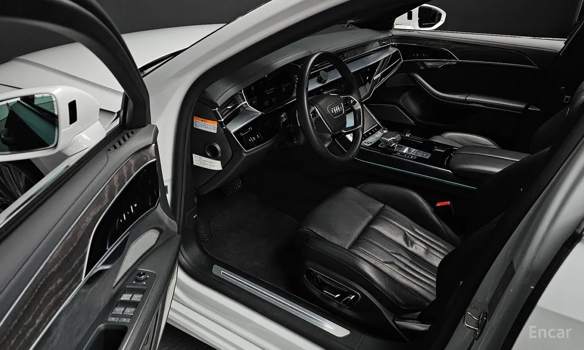 Фото 11 - Audi A8