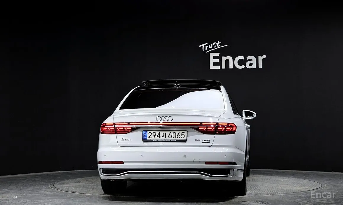 Фото 4 - Audi A8