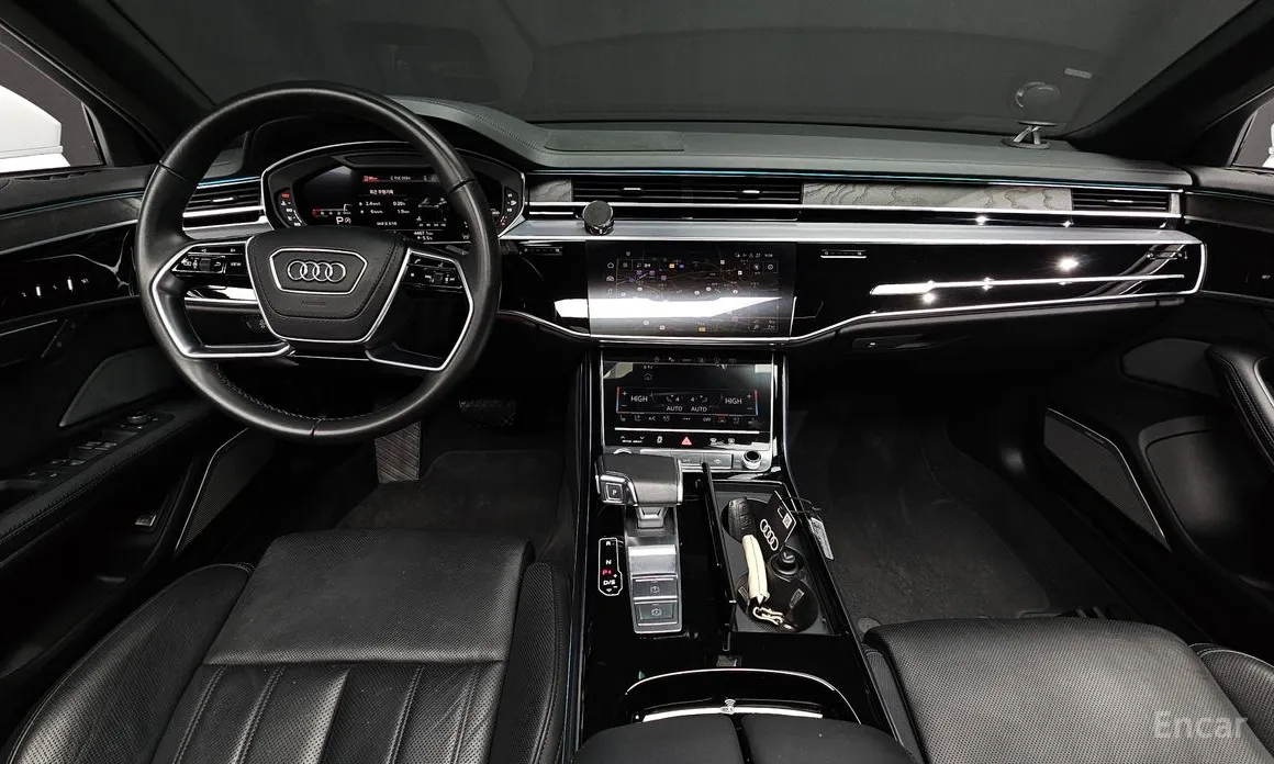 Фото 7 - Audi A8