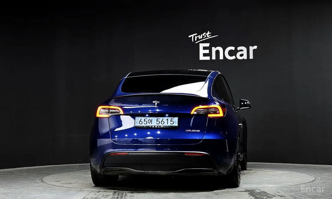 Фото 4 - Tesla Model Y