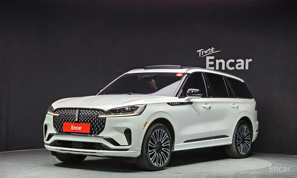 Фото 1 - Lincoln Aviator