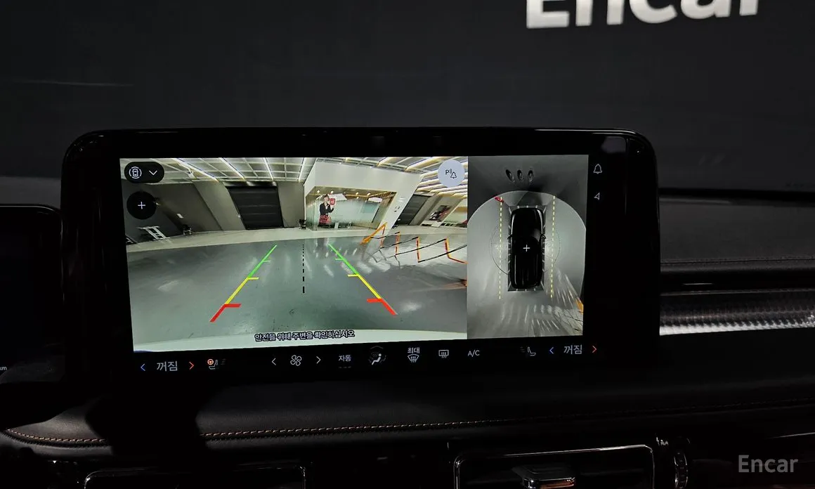 Фото 14 - Lincoln Aviator