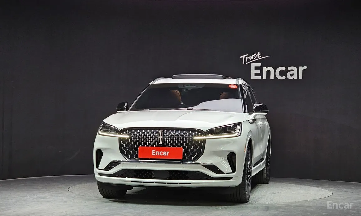 Фото 3 - Lincoln Aviator