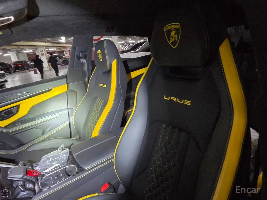 Фото 5 - Lamborghini Urus