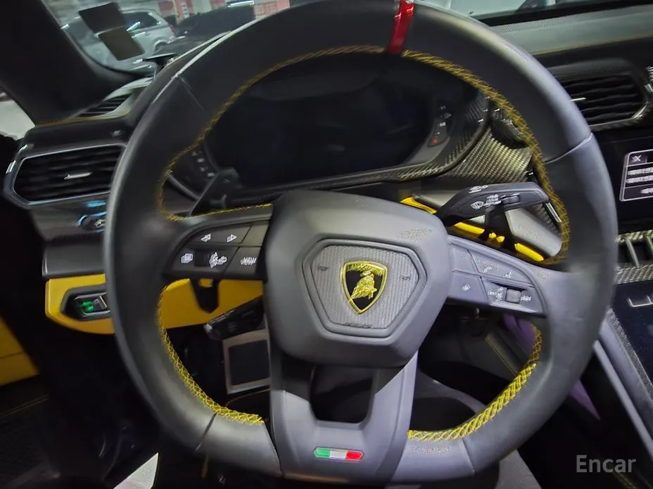 Фото 6 - Lamborghini Urus