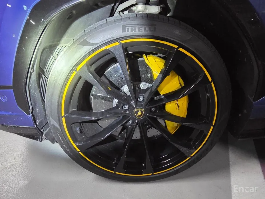 Фото 7 - Lamborghini Urus