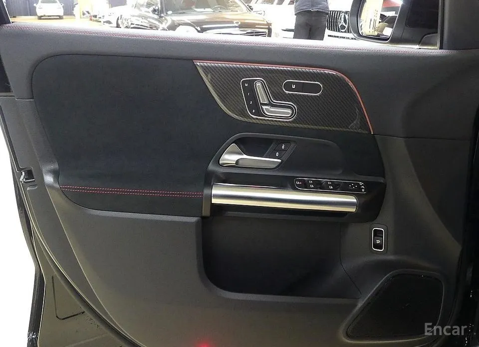 Фото 11 - Mercedes-Benz GLA-Class