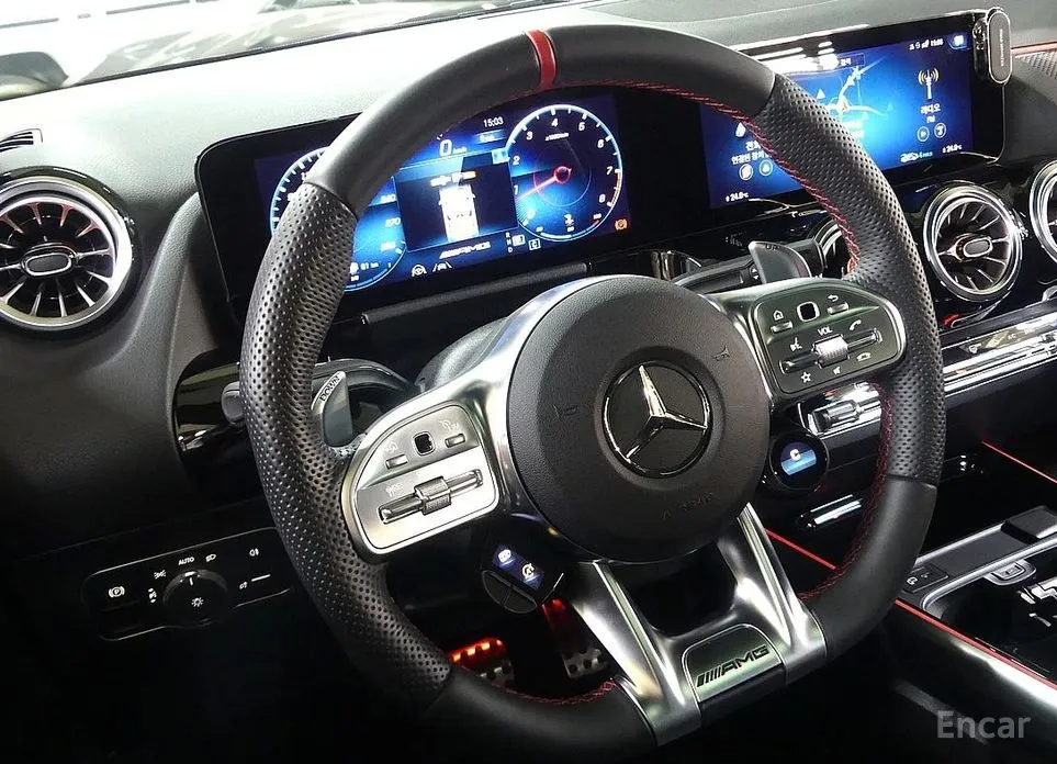 Фото 13 - Mercedes-Benz GLA-Class