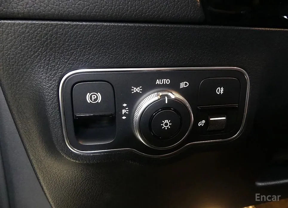 Фото 15 - Mercedes-Benz GLA-Class