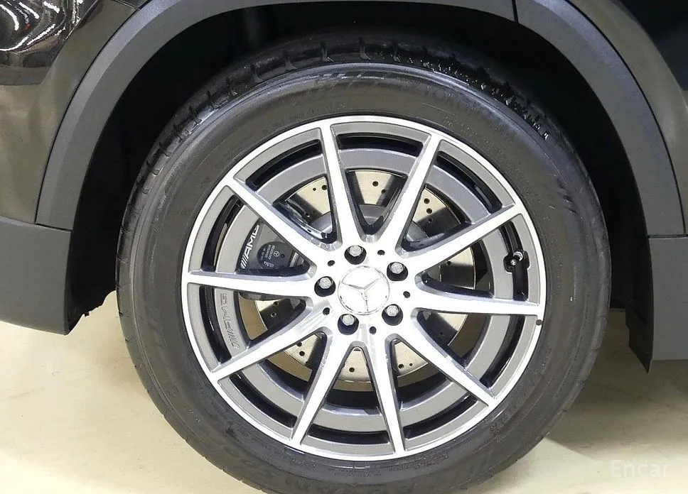 Фото 8 - Mercedes-Benz GLA-Class