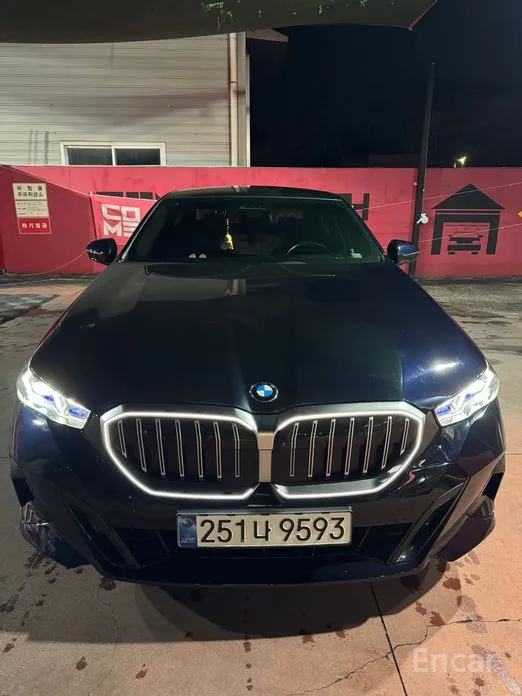 Фото 3 - BMW 5 Series