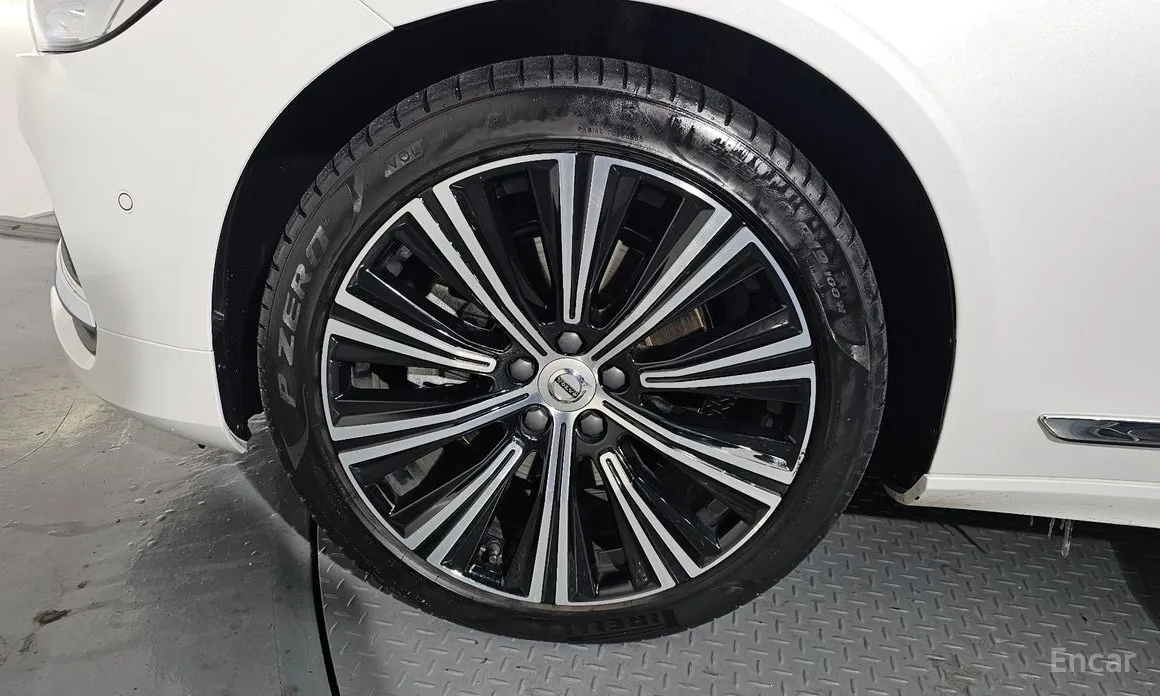 Фото 5 - Volvo S90