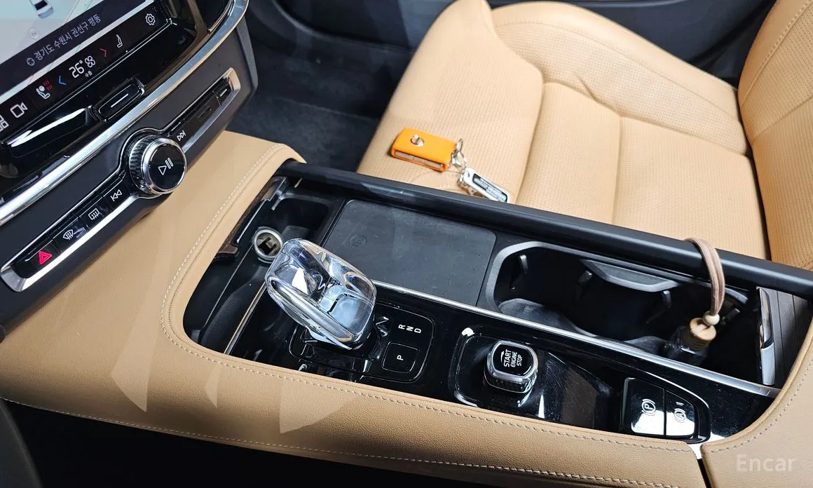 Фото 9 - Volvo S90