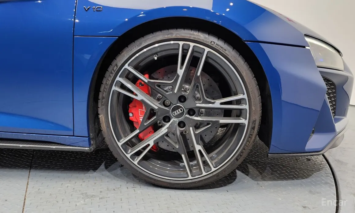 Фото 5 - Audi R8