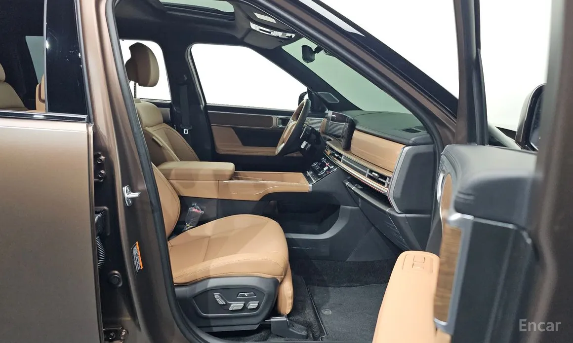 Фото 10 - Hyundai Santa Fe