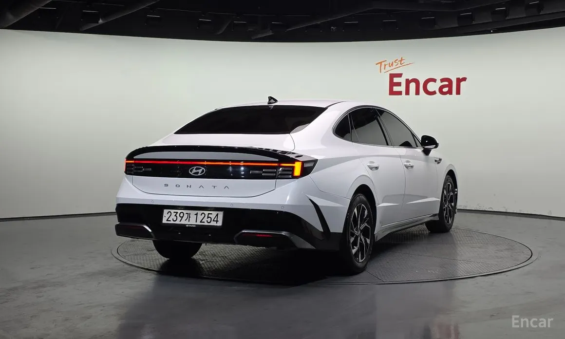 Фото 2 - Hyundai Sonata