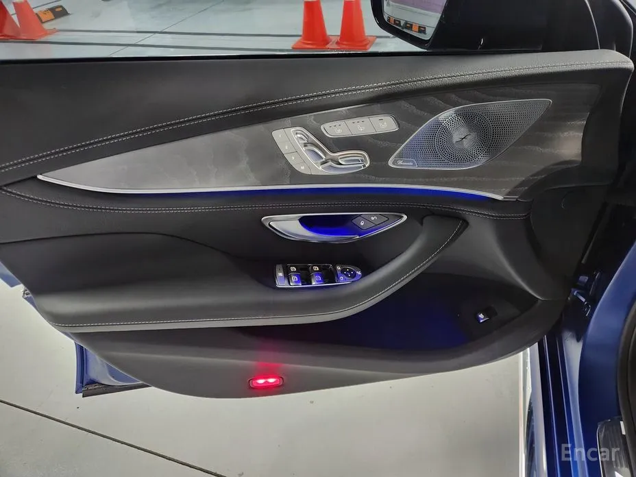 Фото 15 - Mercedes-Benz AMG GT