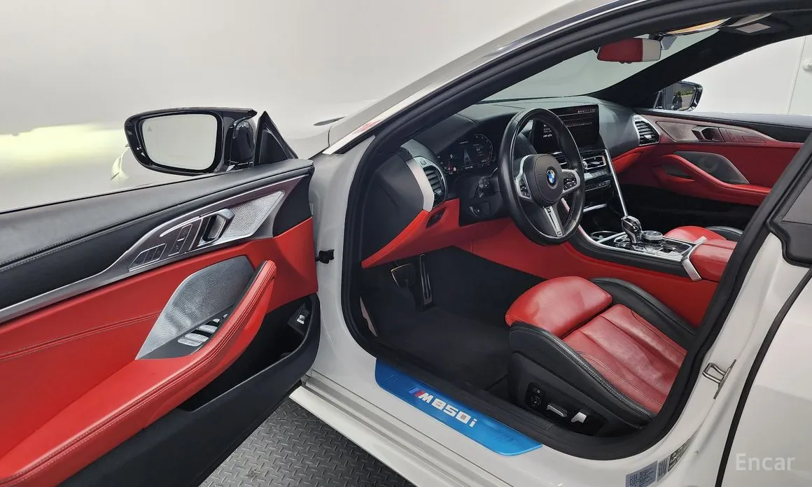 Фото 10 - BMW 8 Series