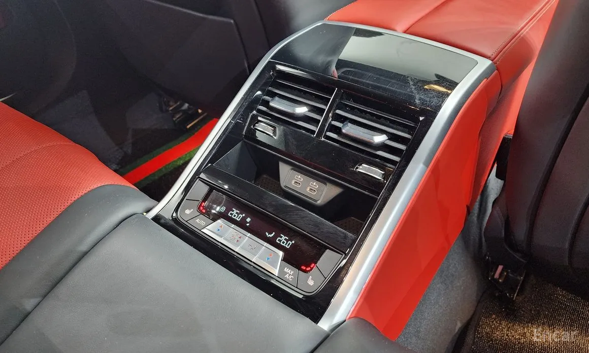 Фото 18 - BMW 8 Series