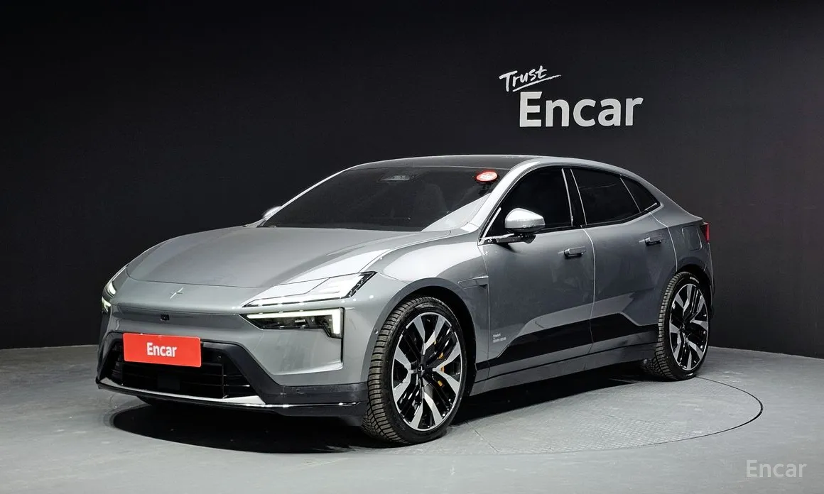 Фото 1 - Polestar 4