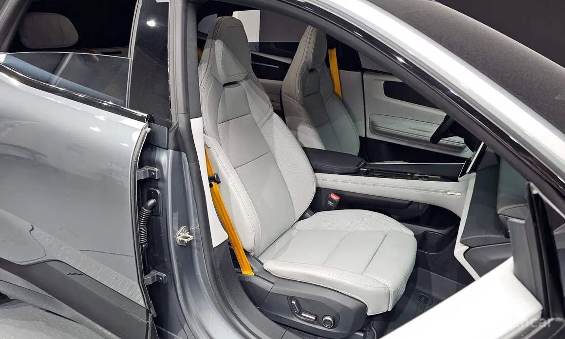 Фото 12 - Polestar 4