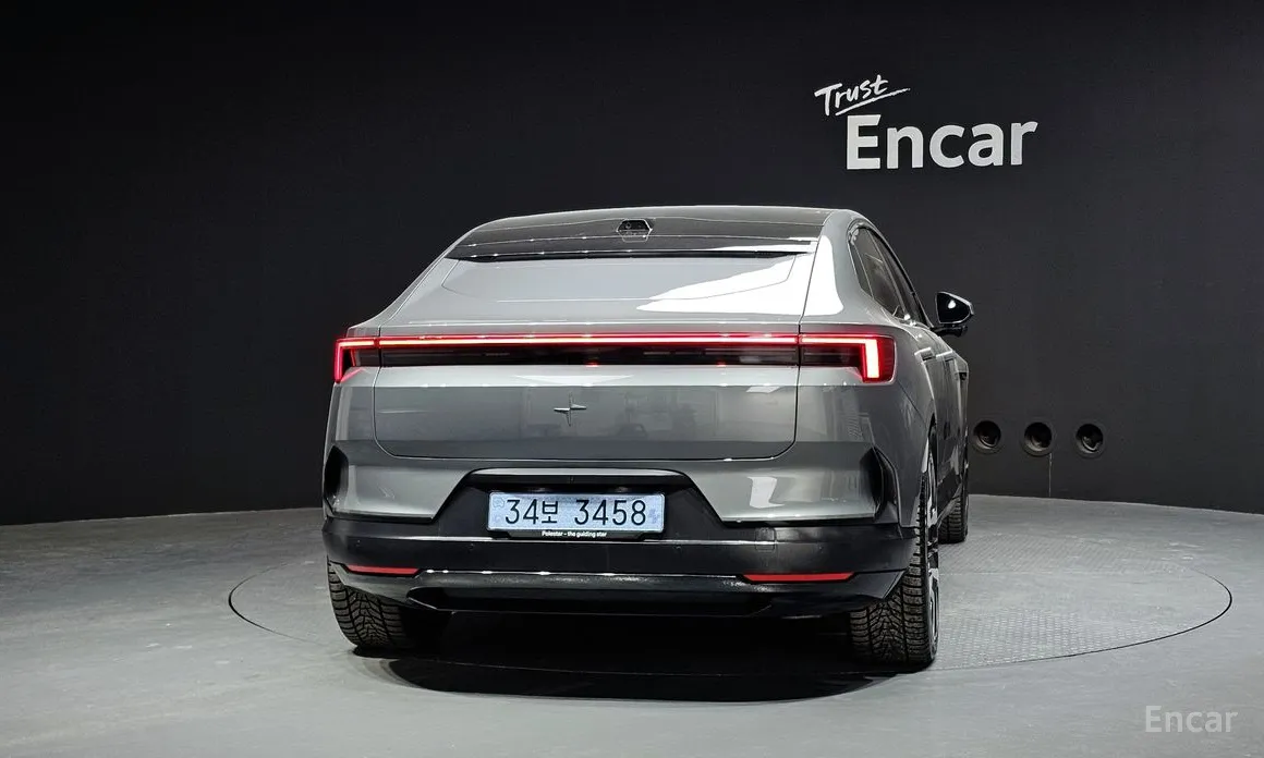 Фото 4 - Polestar 4