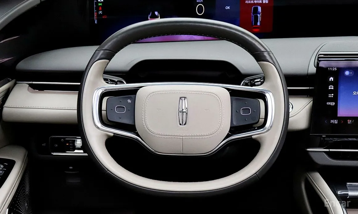 Фото 12 - Lincoln Nautilus