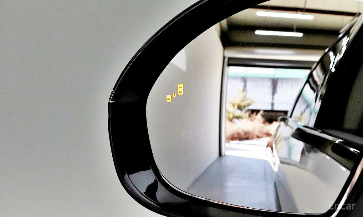 Фото 13 - Lincoln Nautilus