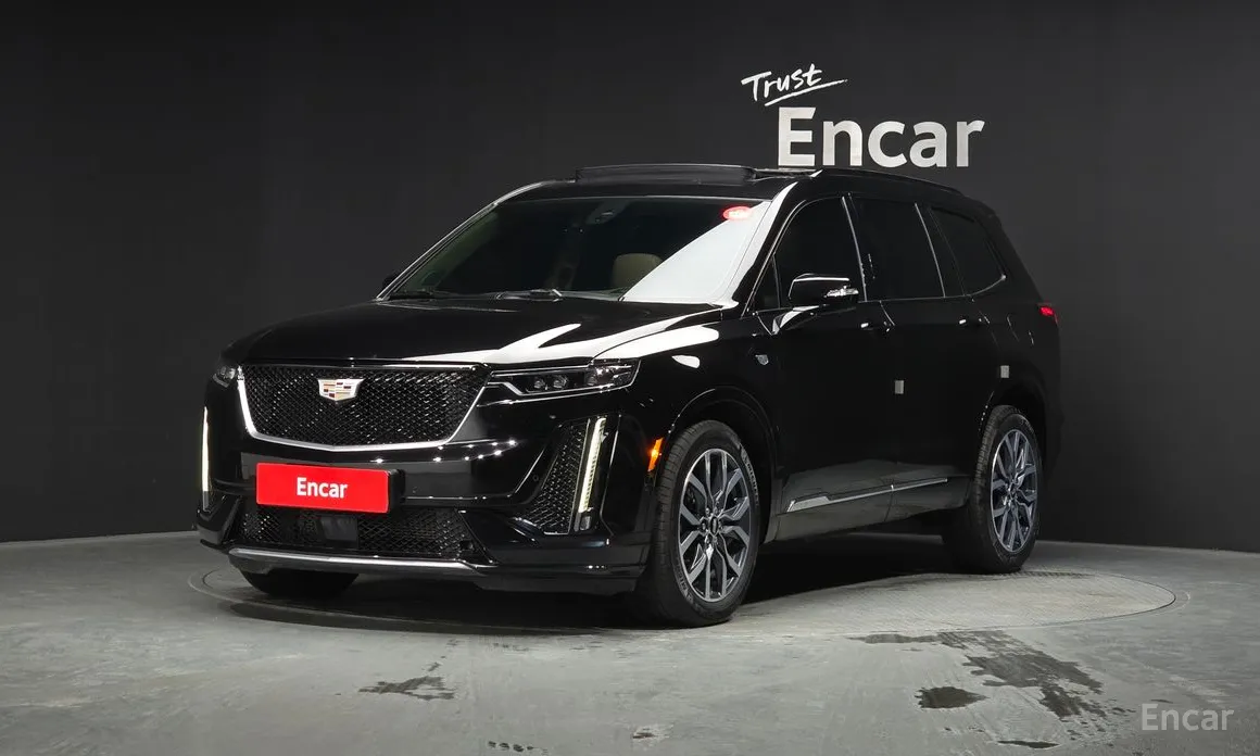 Фото 1 - Cadillac XT6