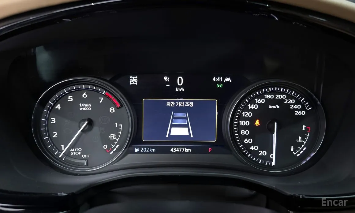 Фото 8 - Cadillac XT6