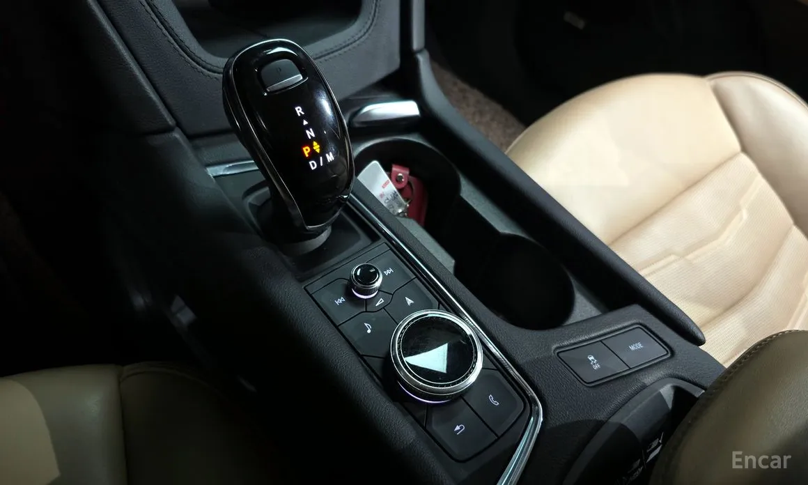 Фото 9 - Cadillac XT6