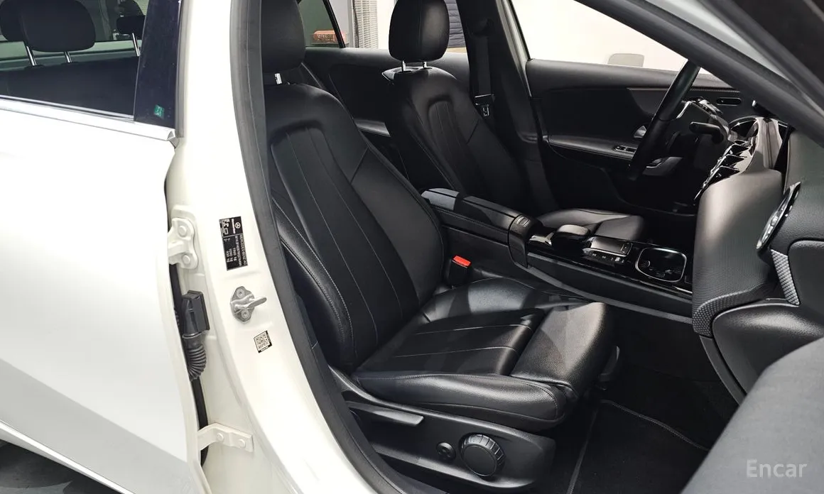 Фото 10 - Mercedes-Benz A-Class