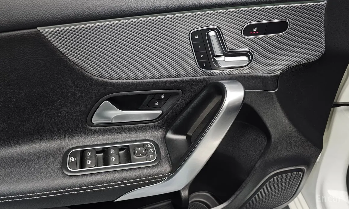 Фото 17 - Mercedes-Benz A-Class